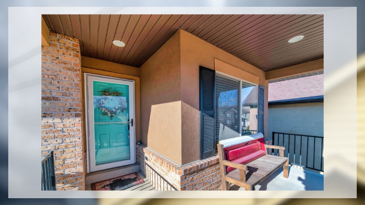 https://www.handymanconnection.net/brantford/wp-content/uploads/sites/12/2024/08/Banner-Handyman-in-Brantford_-Selecting-and-Installing-Storm-Doors.jpg