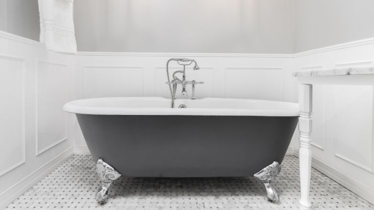 https://www.handymanconnection.net/calgary/wp-content/uploads/sites/14/2025/01/Banner_-Clawfoot-Tub-Installation.jpg