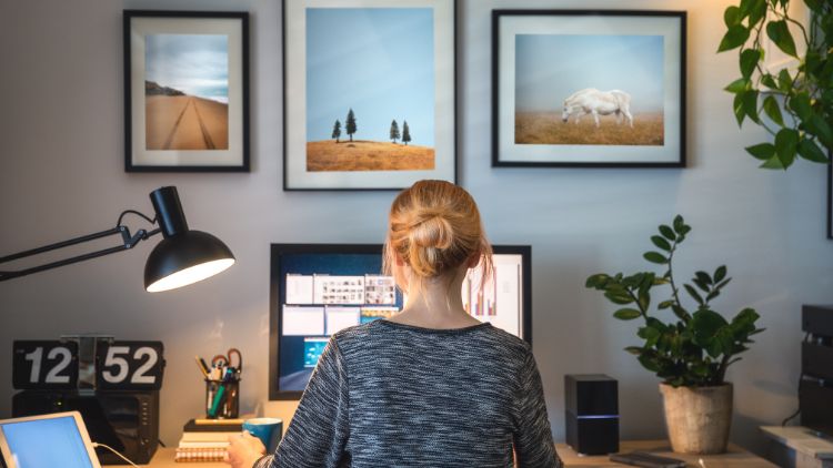 https://www.handymanconnection.net/etobicoke/wp-content/uploads/sites/50/2025/06/Creating-a-Calm-Work-from-Home-Atmosphere-with-the-Right-Colour-Choices.jpg