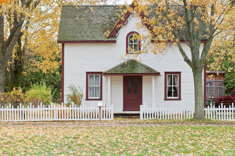 https://www.handymanconnection.net/franchise-ca/wp-content/uploads/sites/3/2020/05/Canva-White-and-Red-Wooden-House-With-Fence.jpeg