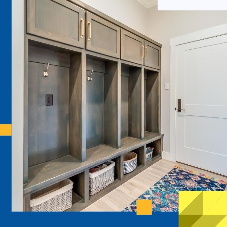 https://www.handymanconnection.net/kitchener/wp-content/uploads/sites/25/2022/04/5-Storage-Solutions-For-Your-Mudroom-in-Kitchener.jpg