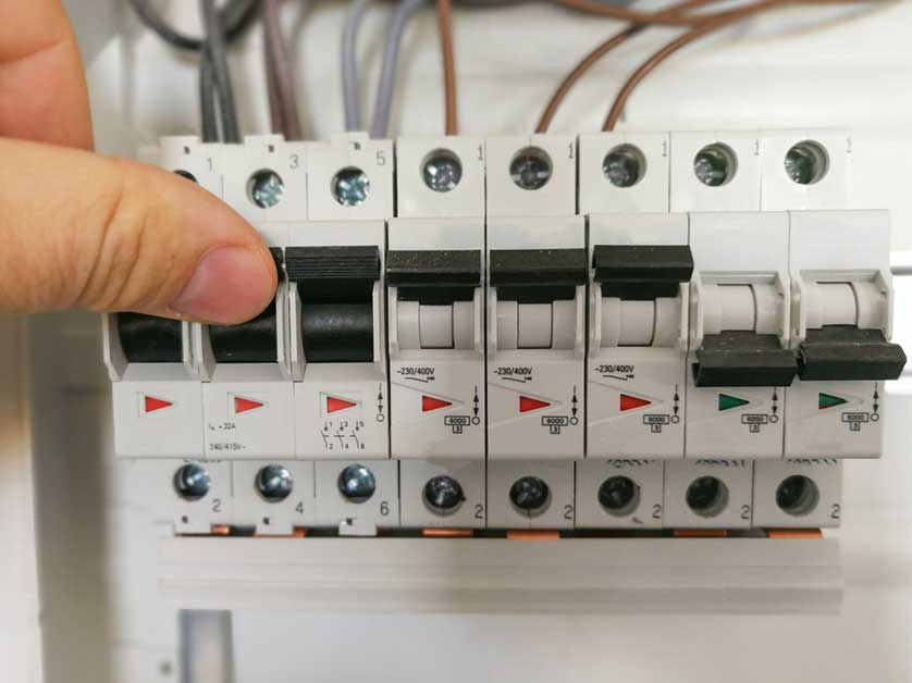 https://www.handymanconnection.net/mason/wp-content/uploads/sites/29/2026/08/fuse.jpg