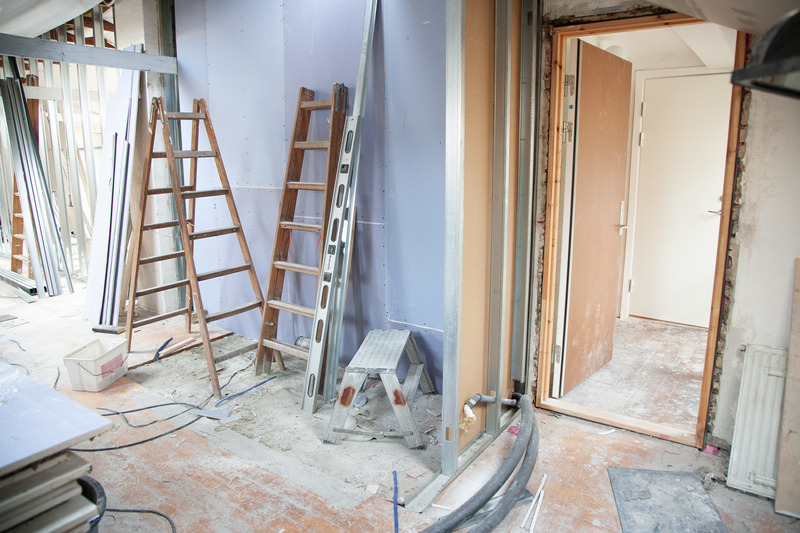 https://www.handymanconnection.net/mckinney-frisco/wp-content/uploads/sites/31/2021/05/painting-technique.jpg