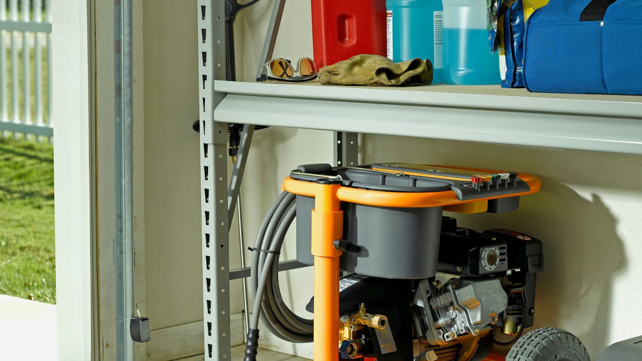 https://www.handymanconnection.net/mckinney-frisco/wp-content/uploads/sites/31/2022/04/garage-organization.jpg