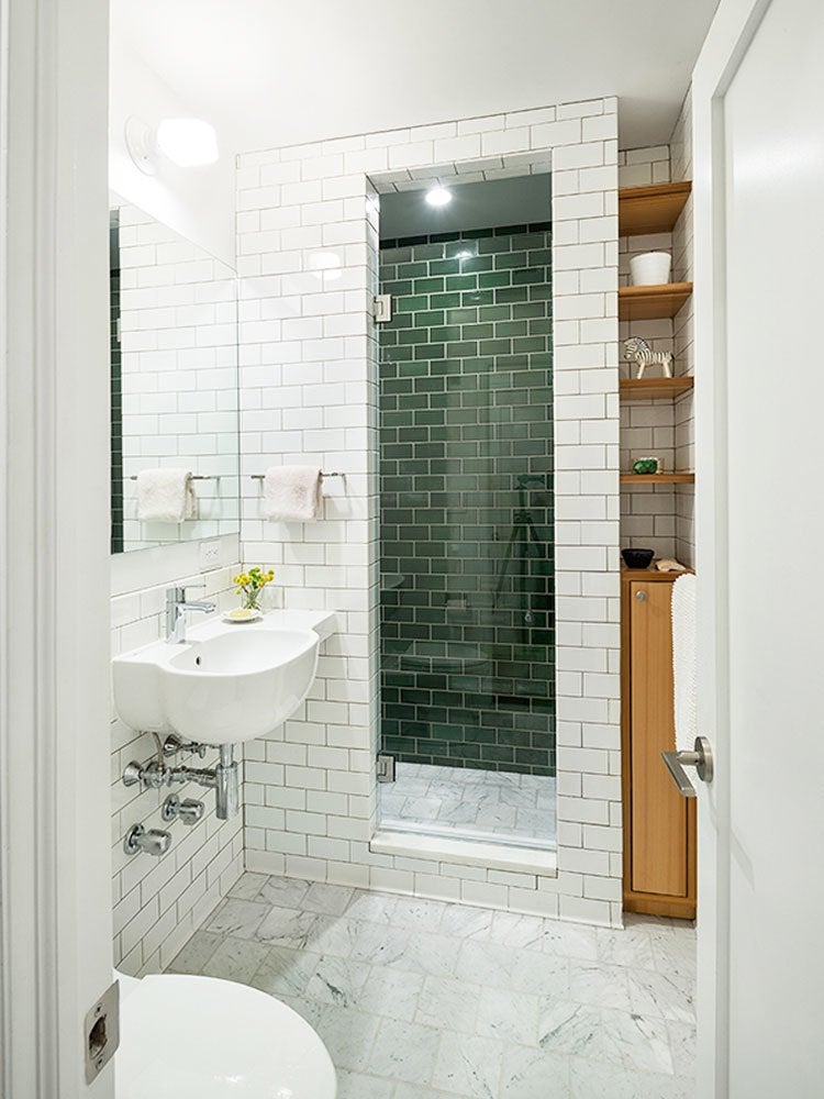 https://www.handymanconnection.net/pasadena/wp-content/uploads/sites/39/2023/09/bathroom-green.jpg