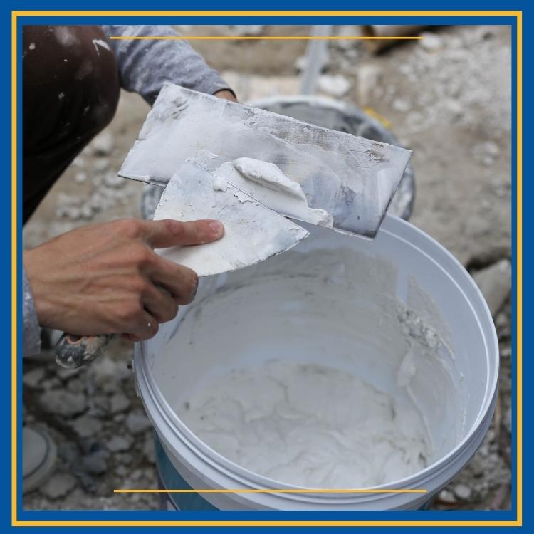 https://www.handymanconnection.net/red-deer/wp-content/uploads/sites/42/2022/08/Handyman-in-Red-Deer-How-to-Avoid-Issues-When-Drywall-Texturing.jpg