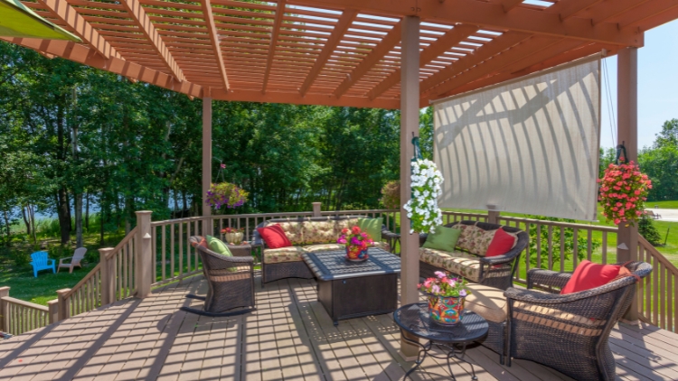https://www.handymanconnection.net/vancouverbc/wp-content/uploads/sites/32/2026/01/Pergola-Privacy-Screen-Shade-Additions-for-Existing-Decks.jpg
