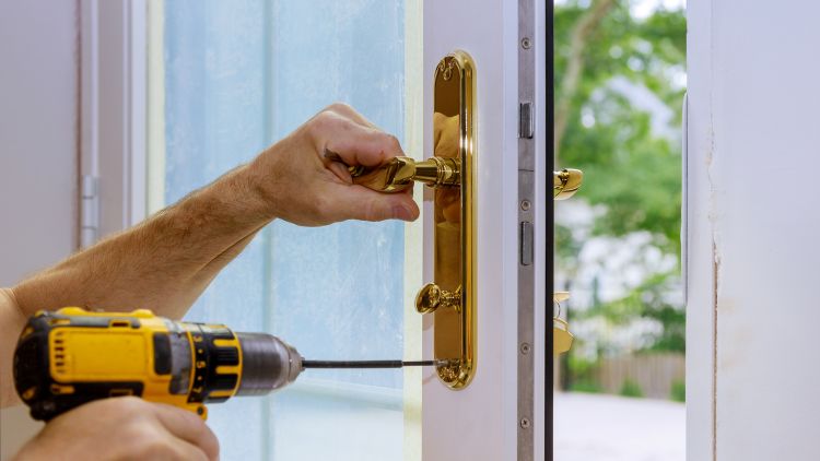 When It's Time to Call Handyman Connection