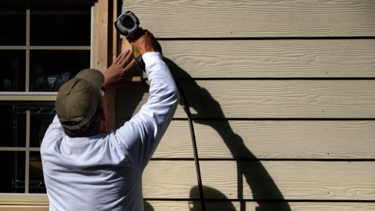 Affordable Siding Maintenance in Victoria