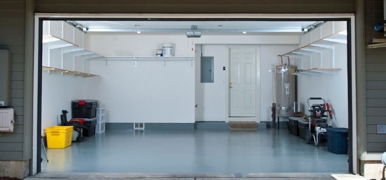 Maximizing Garage Space With Built-In Solutions