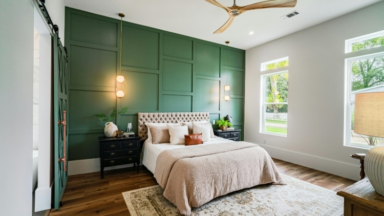 https://www.handymanconnection.net/winnipeg/wp-content/uploads/sites/57/2025/10/Laminate-Flooring_-A-Budget-Friendly-Choice-for-Bedroom-Home-Renovations.jpg